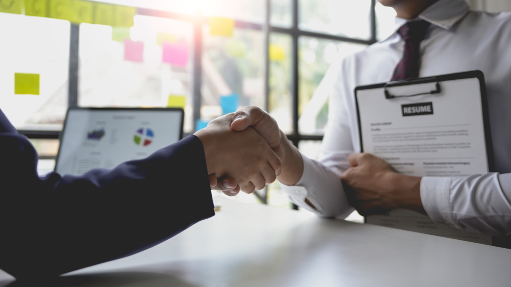 How to Hire and Onboard New Employees Effectively